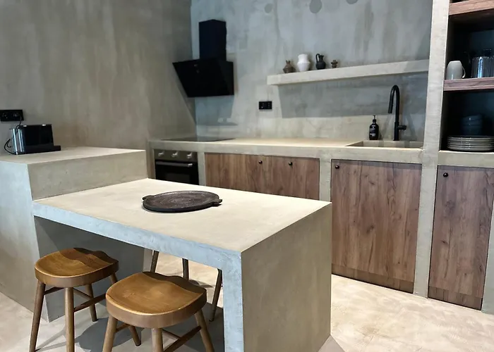 The Delta * Nea Iraklitsa